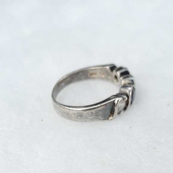 Women's Sterling Silver Ringng Sz 8.5 - Picture 3 of 5